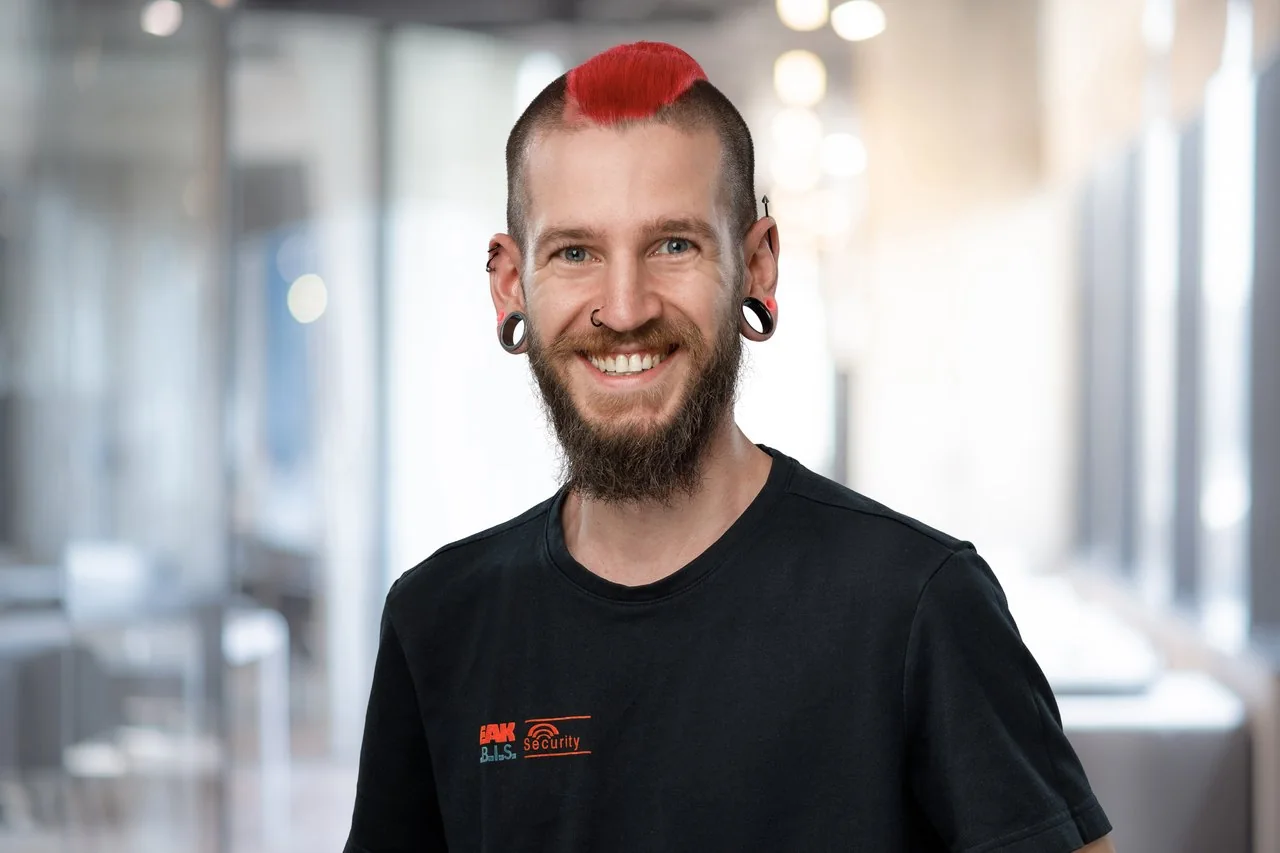 Team EAK Security Mitarbeiter der Abteilung Service bei der EAK Security GmbH & Co. KG